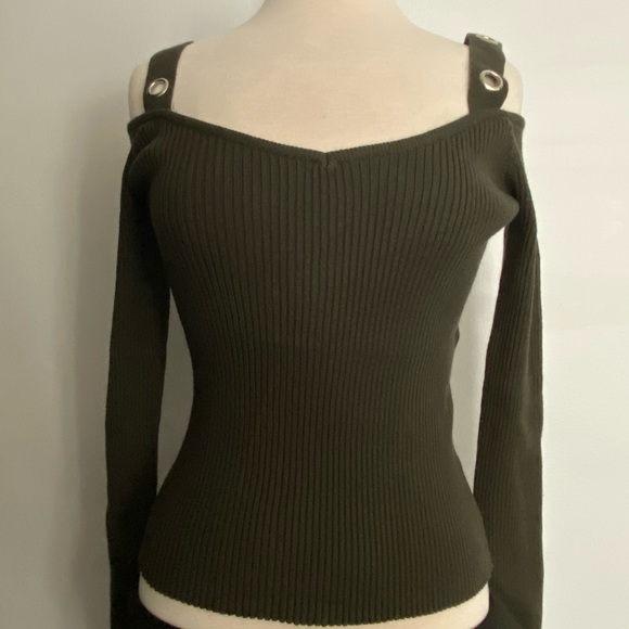 Carmar off shoulder long sleeve ⭐️NWT⭐️ - Picture 2 of 10